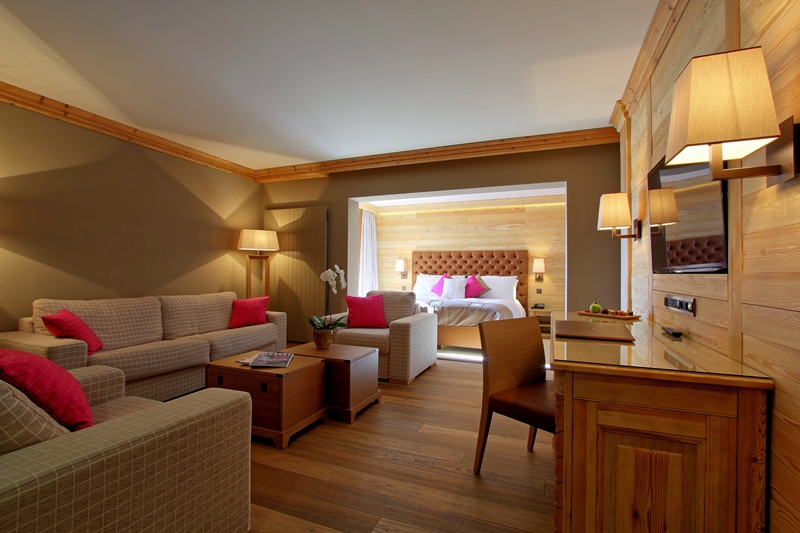 ROYAL 5 *CRANS MONTANA